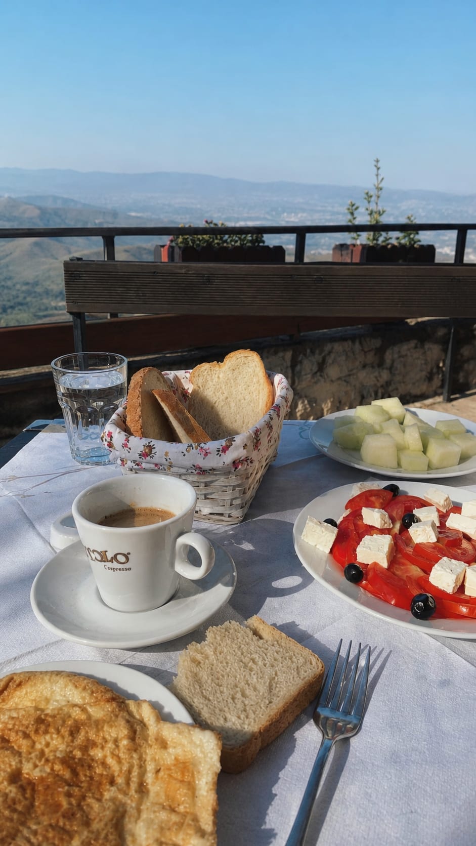 Restaurante Emiliano in Kruje with traditional Albanian setting