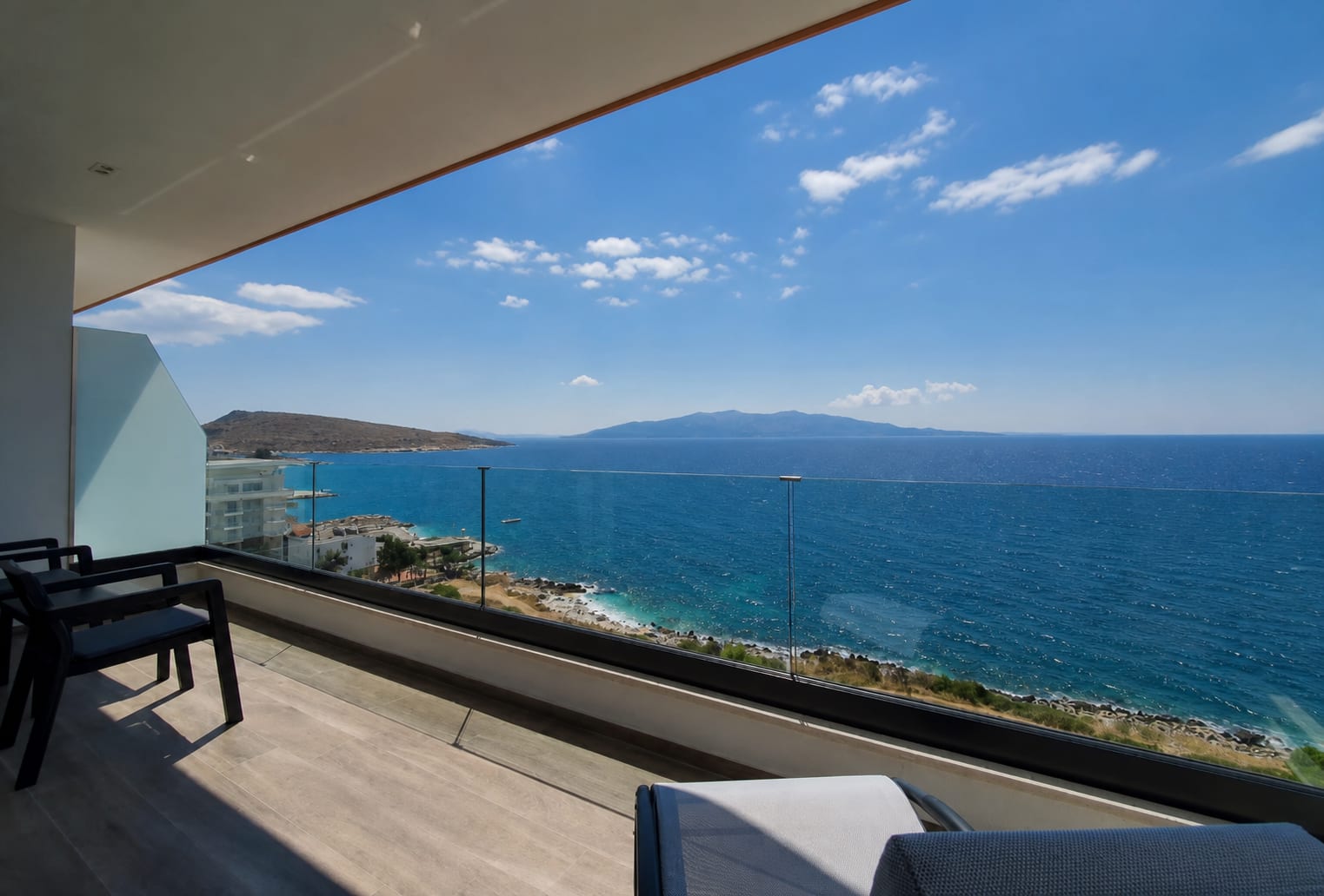 LOOKOUT Apartments near Mango Beach in Sarandë.